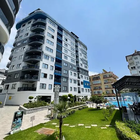 Sa Apartments! Near Cleopatra Daire