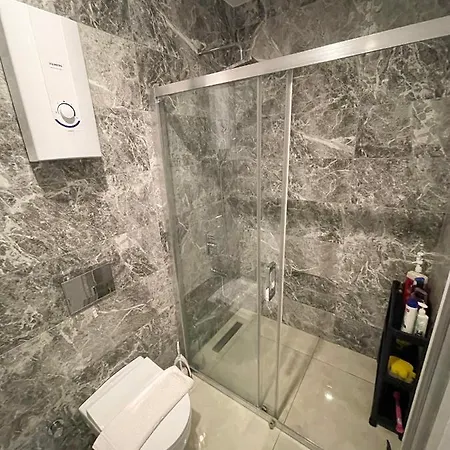 Sa Apartments! Near Cleopatra Daire